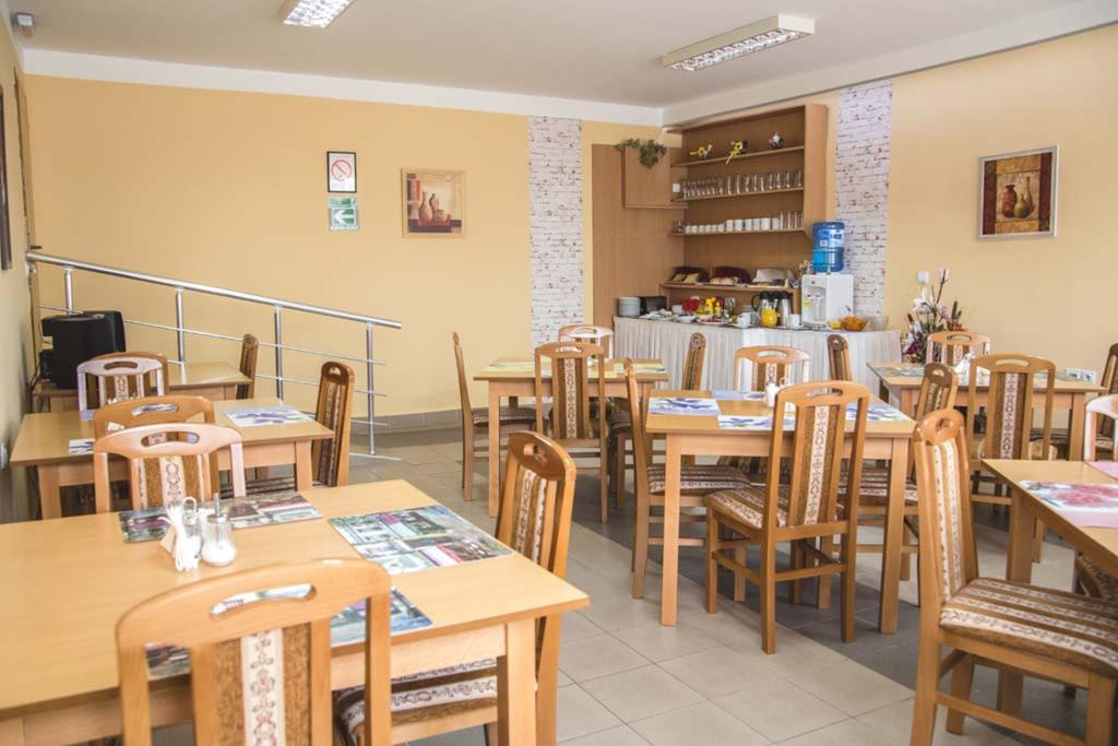 Garni Hotel Alma Pirot Exterior foto