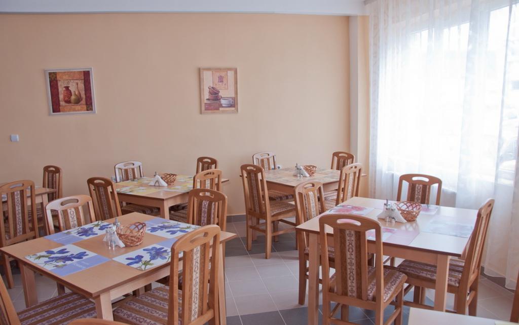 Garni Hotel Alma Pirot Exterior foto