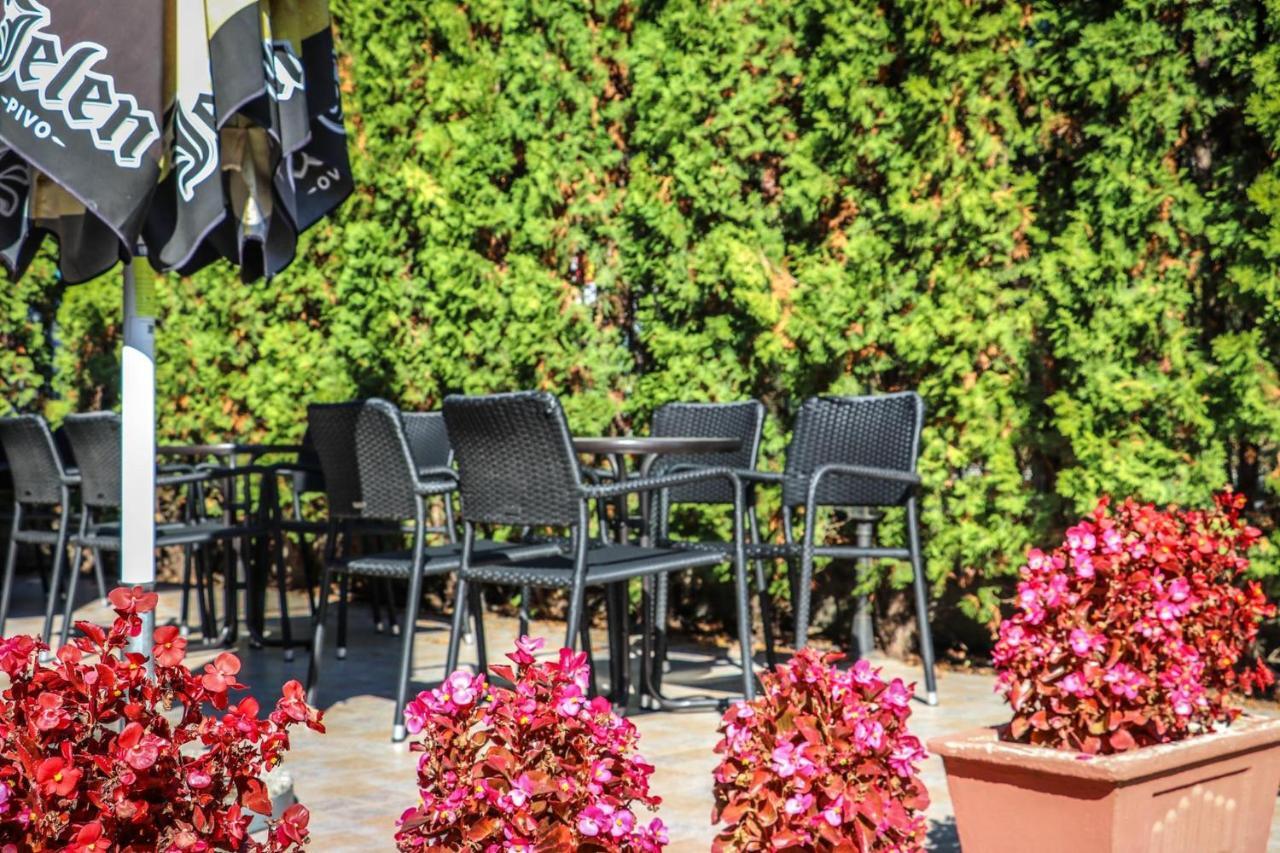 Garni Hotel Alma Pirot Exterior foto